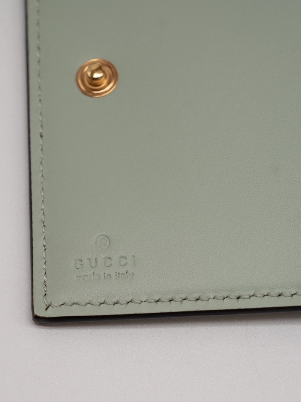 Gucci GG Embossed Leather Wallet Tri-fold Green - Picture 8 of 9